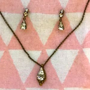 Sorrelli Crystal necklace and earring set